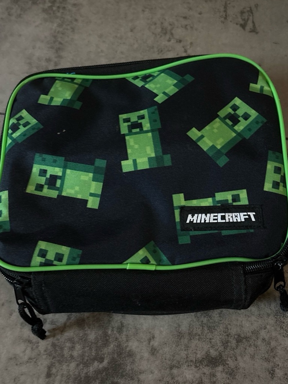 Minecraft Kids Lunch Bag in Black and Green
